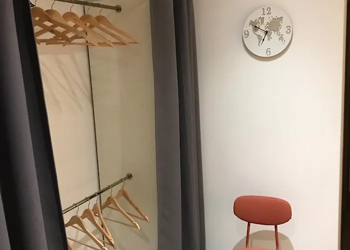 A La Vallee Heureuse Daire *