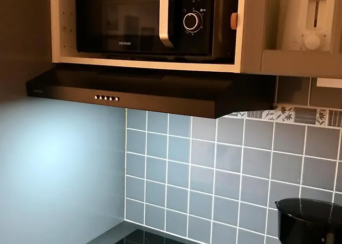 A La Vallee Heureuse *